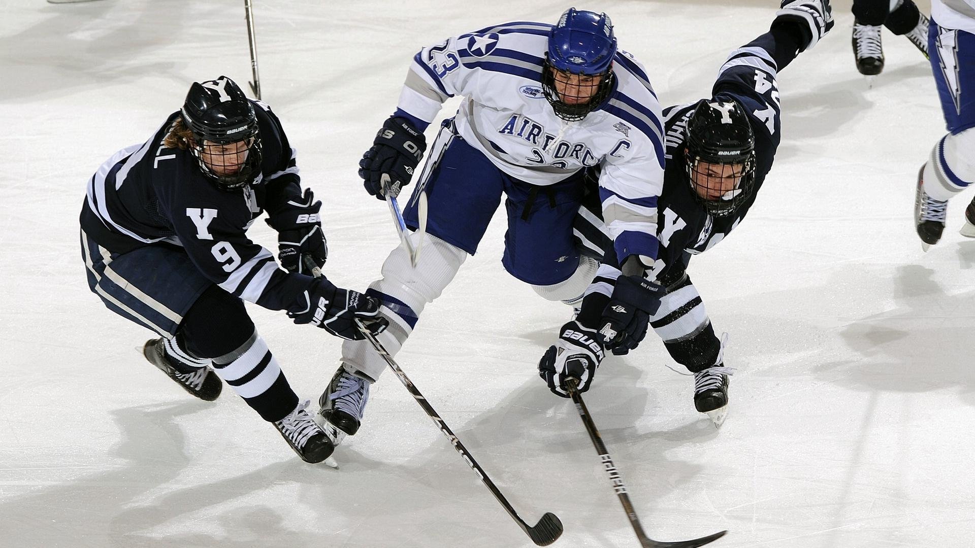 天梯攀岩赛，突破极限登顶最高峰，攀岩难度赛道